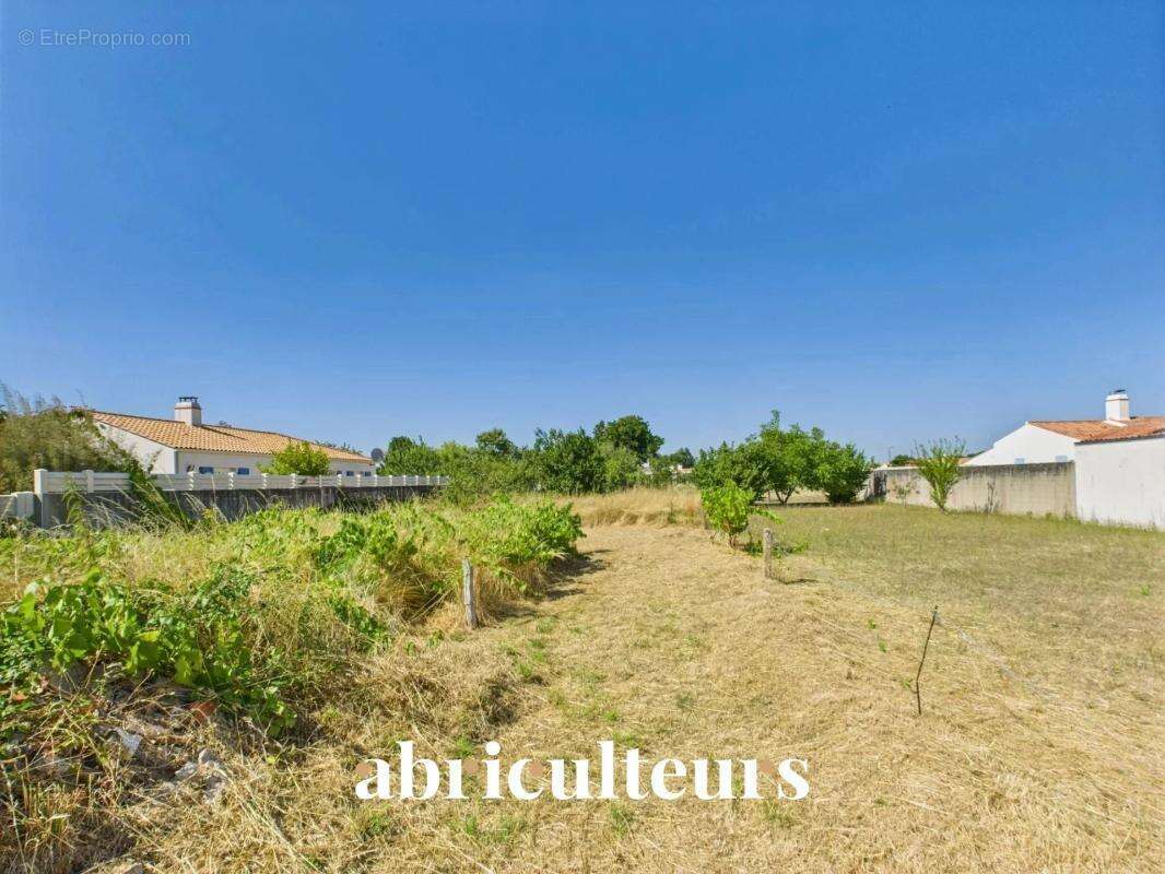 Maison avec grand terrain et dans le centre ville en vente à La Barre-de-Monts (85550) - photo 20