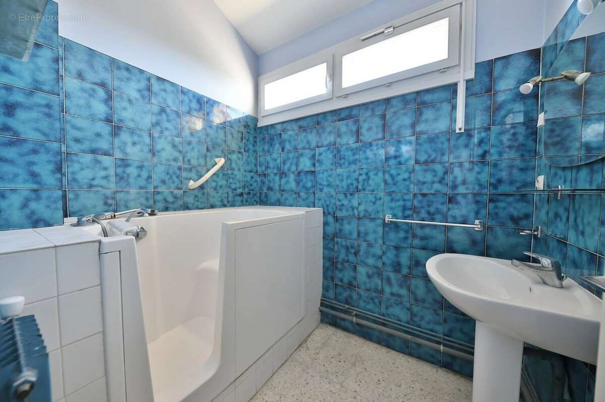 Uzès, appartement  avec vue panoramique - photo 8