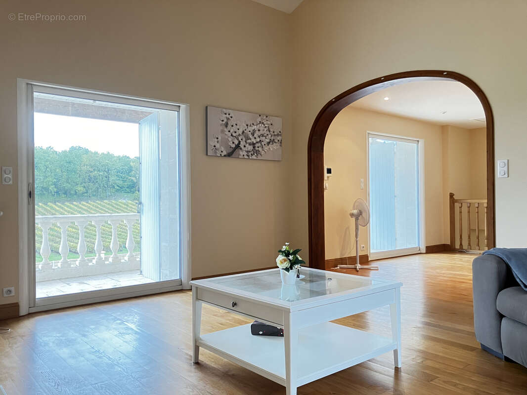 Maison à LIGNIERES-SONNEVILLE