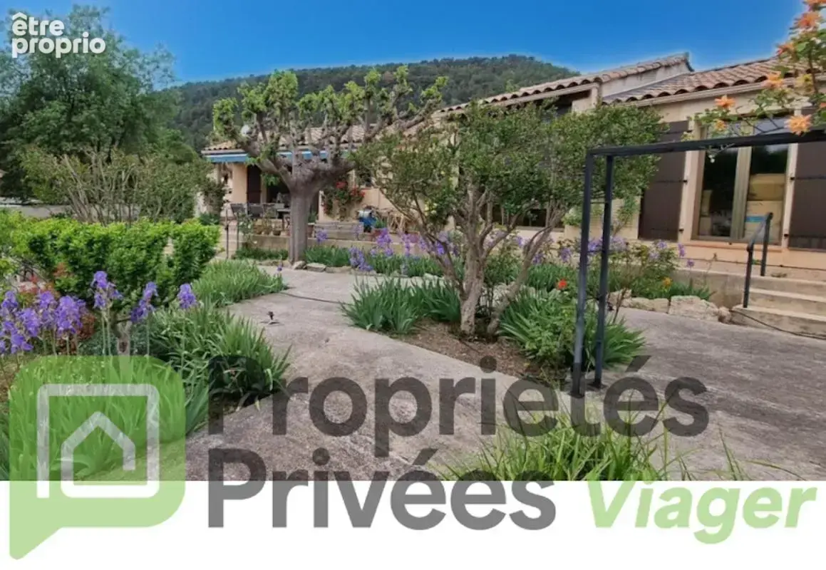 Grande villa de plain pied T5 de 160 M2, sur 1400 M2 de terrain piscinable - photo 5