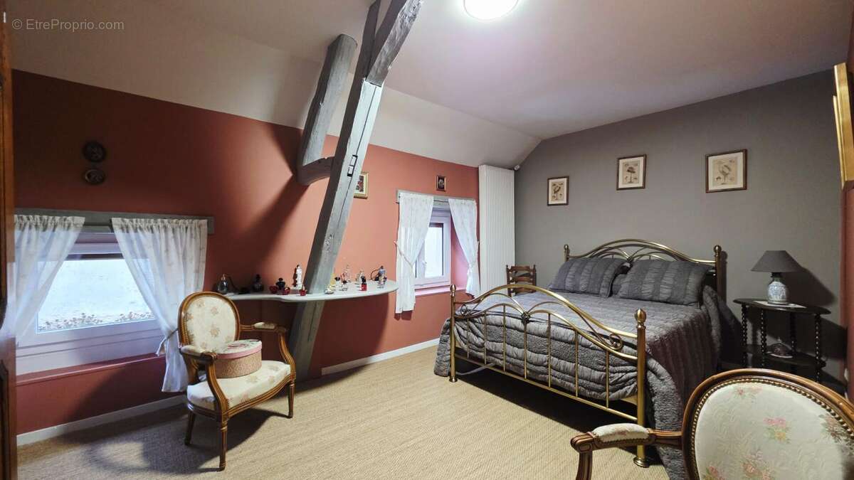 Maison à SAINT-DOULCHARD