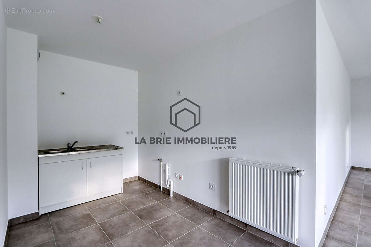 Appartement à EMERAINVILLE