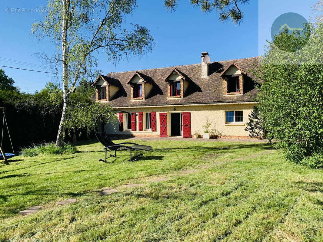Maison à VOULX
