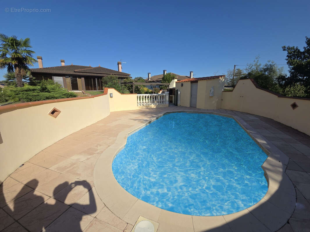 Maison à CASTELGINEST