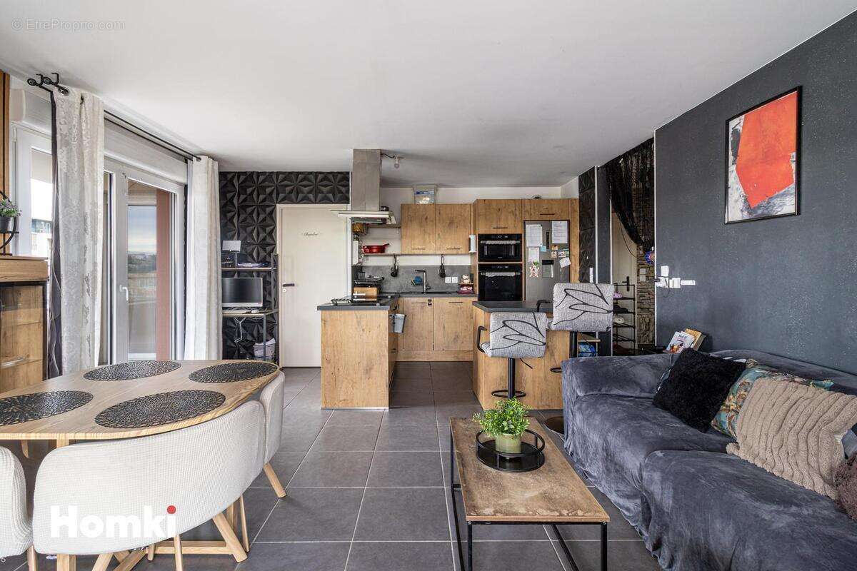 Appartement à MARSEILLE-12E