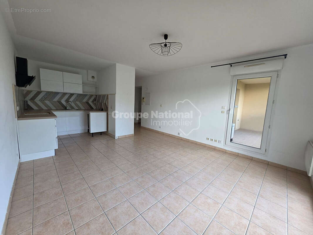 Appartement - Type 2 - Terrasse et stationnement privatif - photo 3