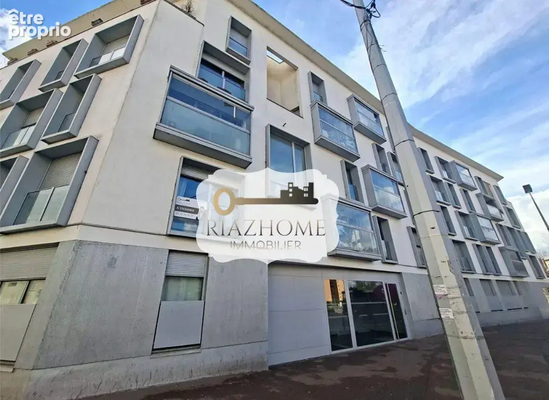 Appartement à LA COURNEUVE