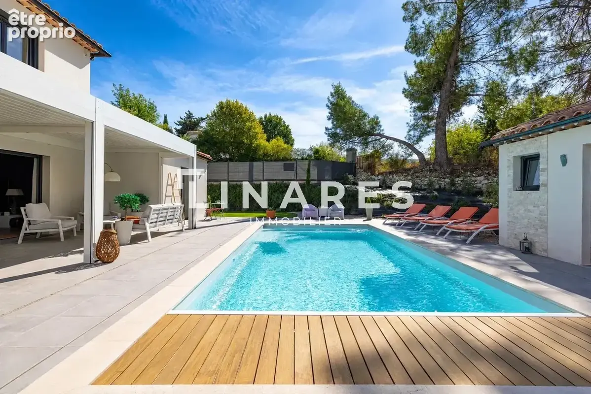 LA PREMIUM - Villa de 147m² - Piscine - Garage - Carport - Parcelle de 1006m² - 13400 Aubagne Les Fenestrelles - photo 3