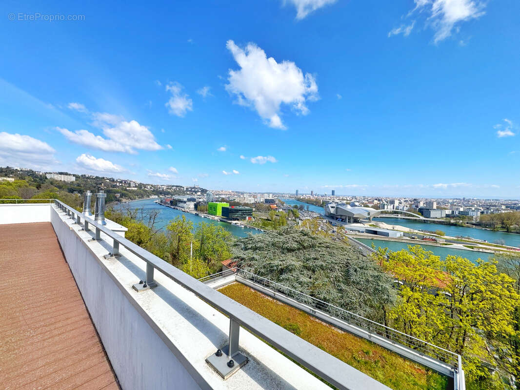 Appartement à LA MULATIERE