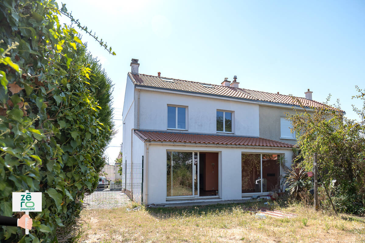 Maison à SAINT-SEBASTIEN-SUR-LOIRE
