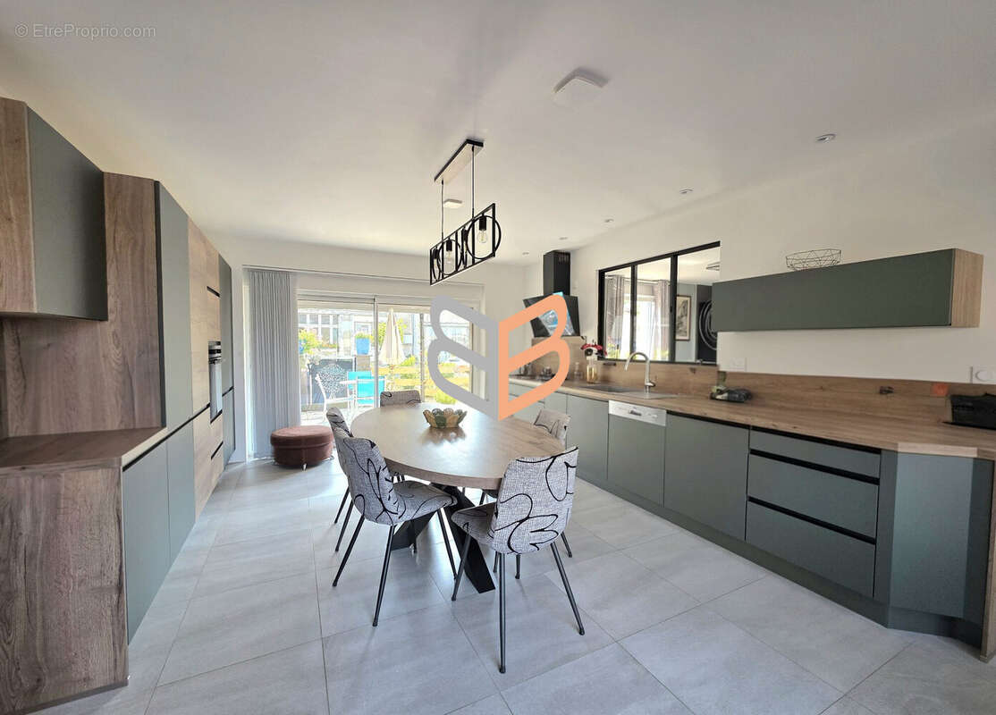 Maison 145 m² à Saint-Laurent-Sur-Othain  - photo 2