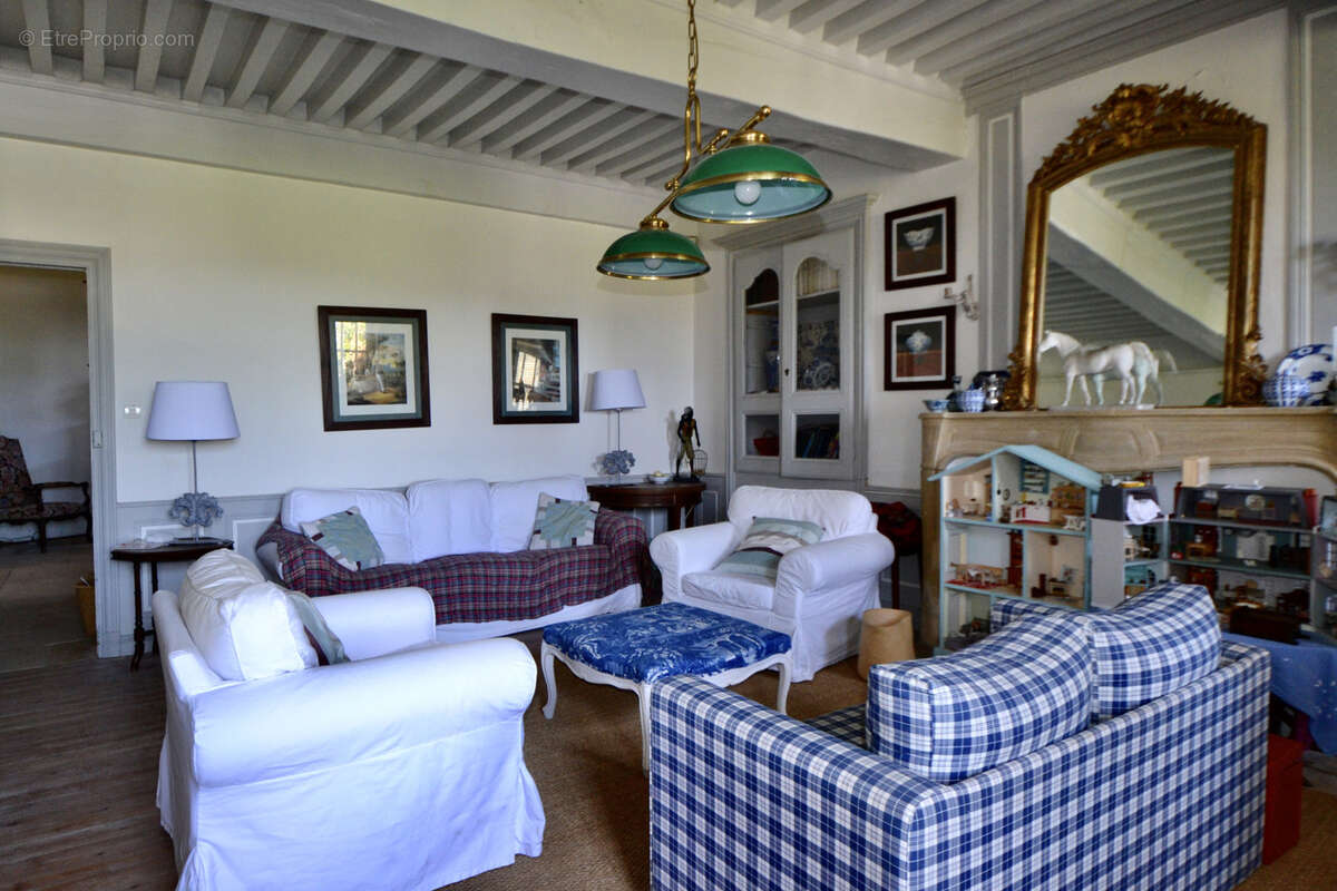 Maison à LA CLAYETTE