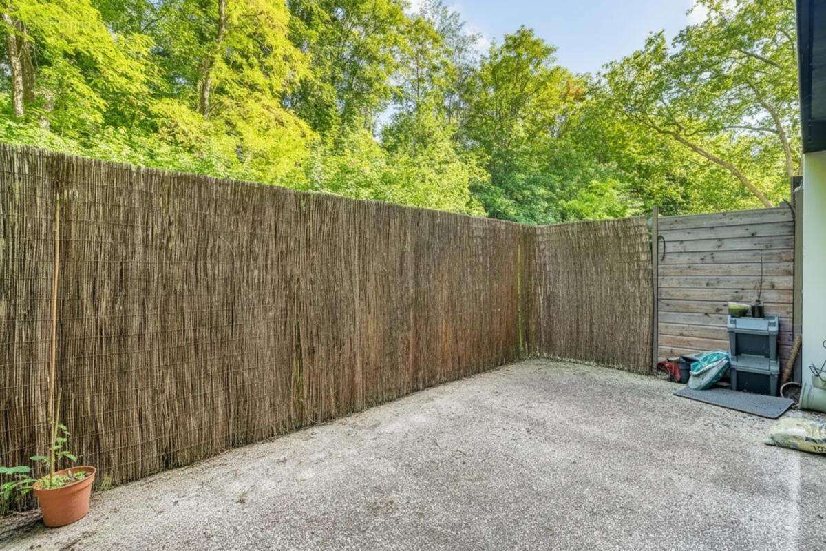 Appartement DUPLEX de 3 pièces de 64 m² à Stains - photo 12