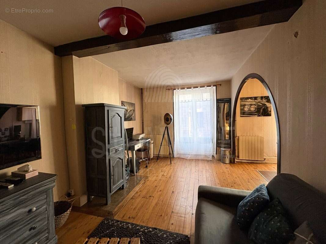 Maison à BEAUREPAIRE