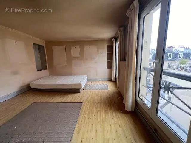 Appartement à PARIS-7E