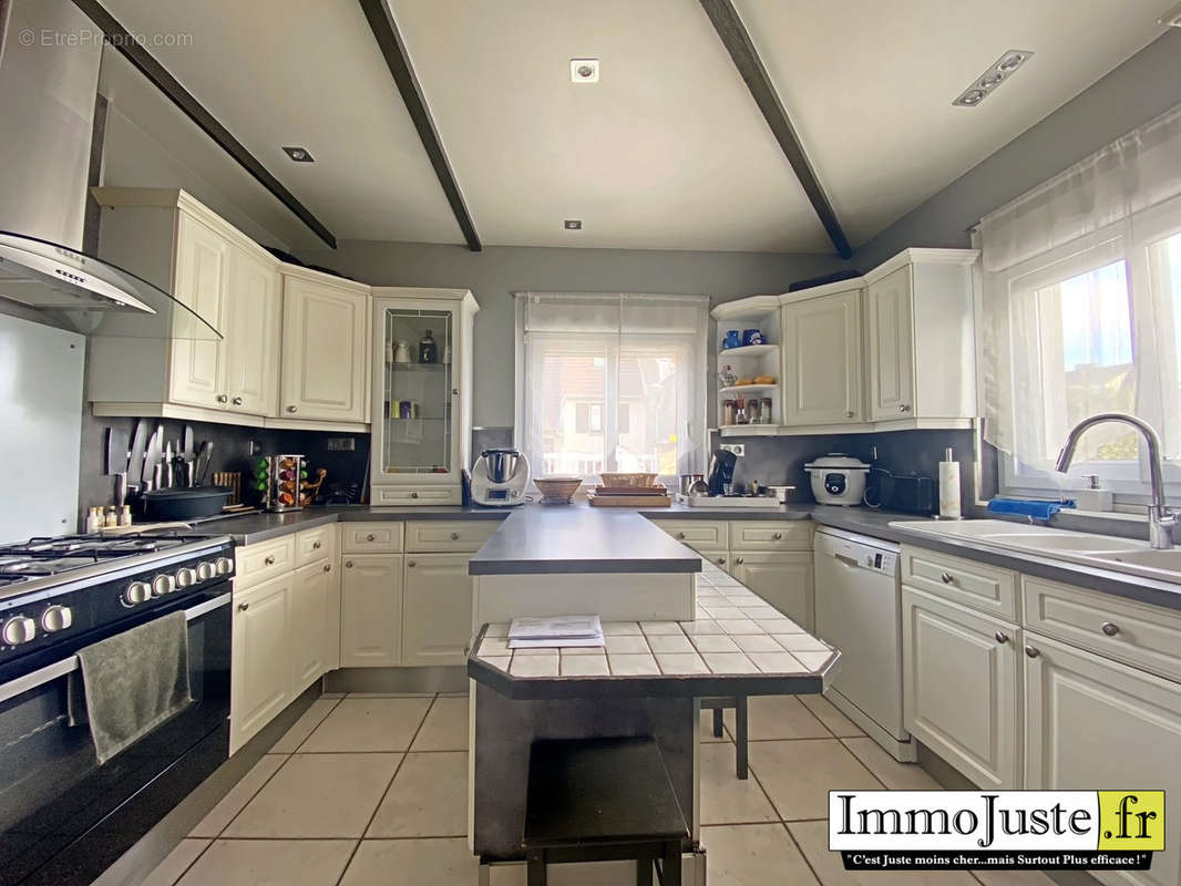 Maison à LES ESSARTS-LE-ROI