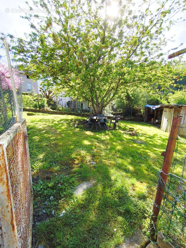 Maison à DECAZEVILLE