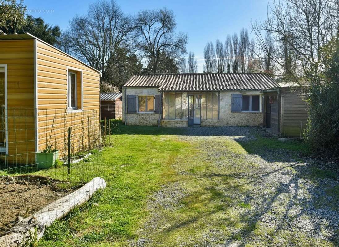 Maison à MESCHERS-SUR-GIRONDE
