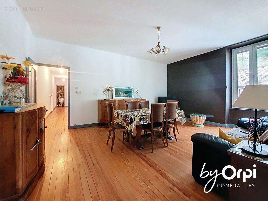 Appartement à PONTAUMUR