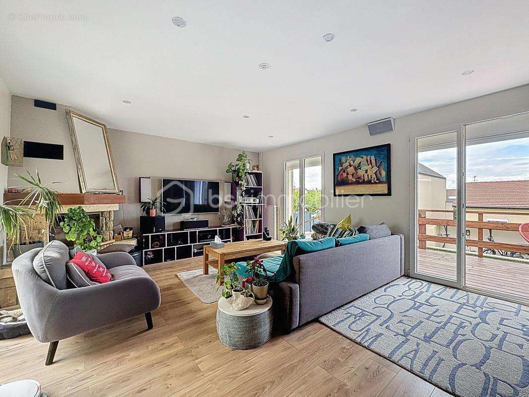 Maison à NANTERRE