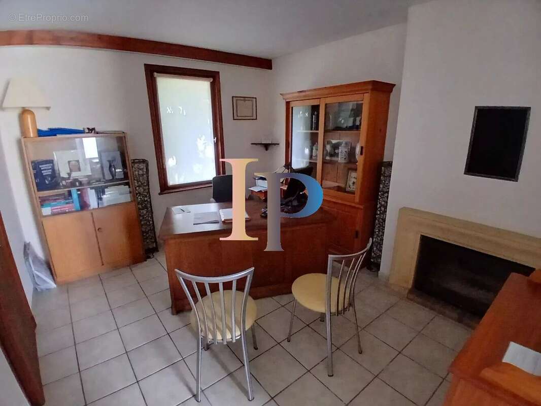 Maison à LA CLAYETTE