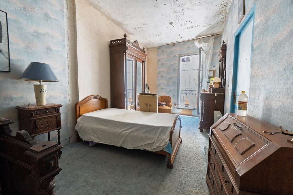 Entre le centre-ville et le Quartier Haut, l'un des secteurs les plus recherchés et pittoresques de Sète, découvrez une opportun - photo 6