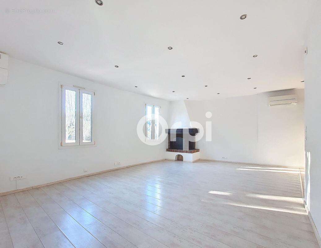 Appartement à VILLENEUVE-LOUBET