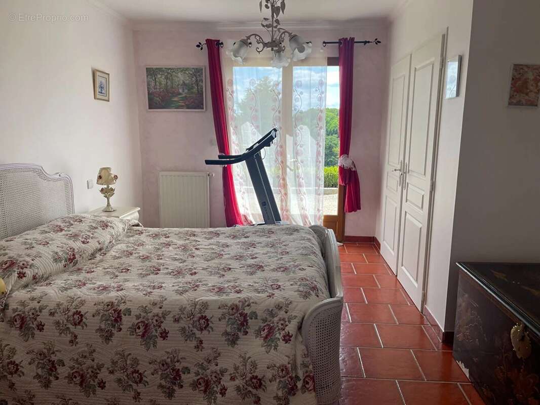 Maison à LIORAC-SUR-LOUYRE