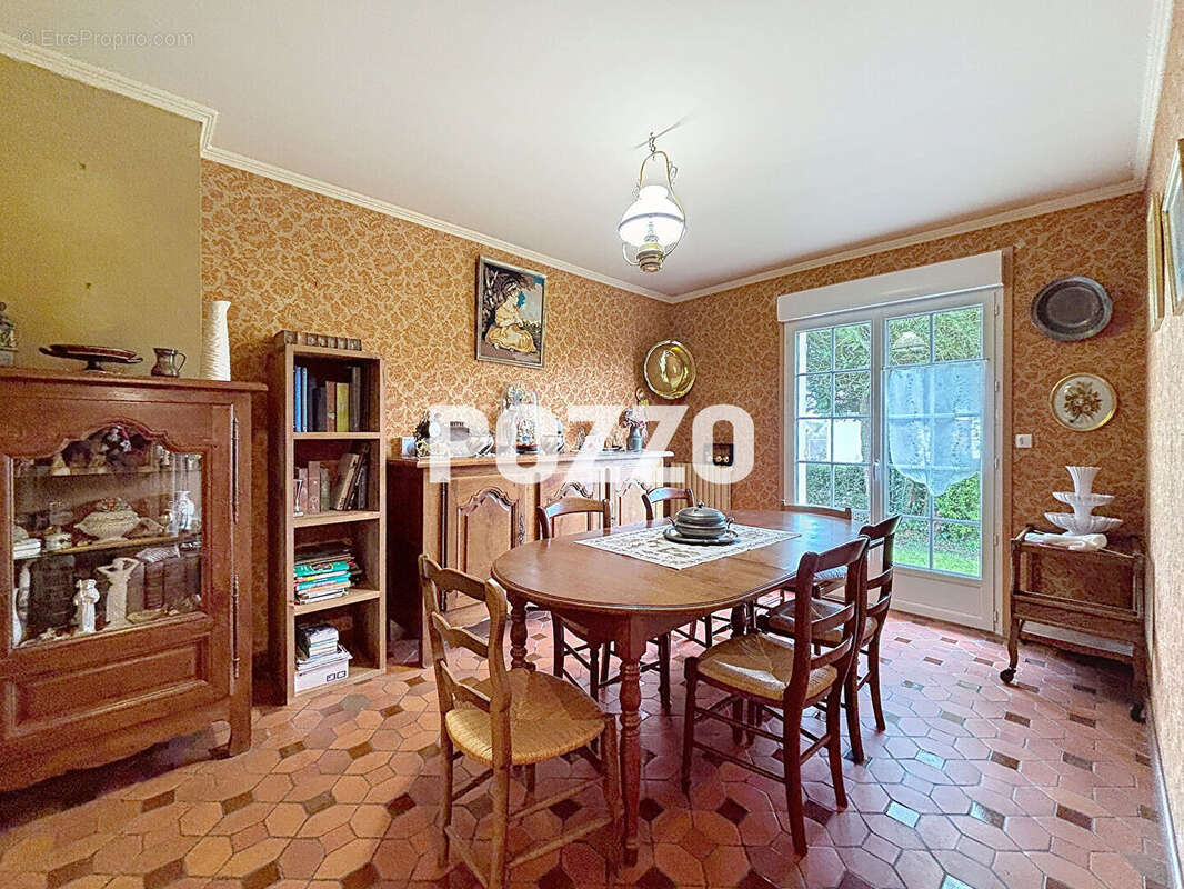 Coutances maison dans Résidence calme, 900 mètres du centre ville, 150 m2 environ, terrain de 900 m² - photo 8