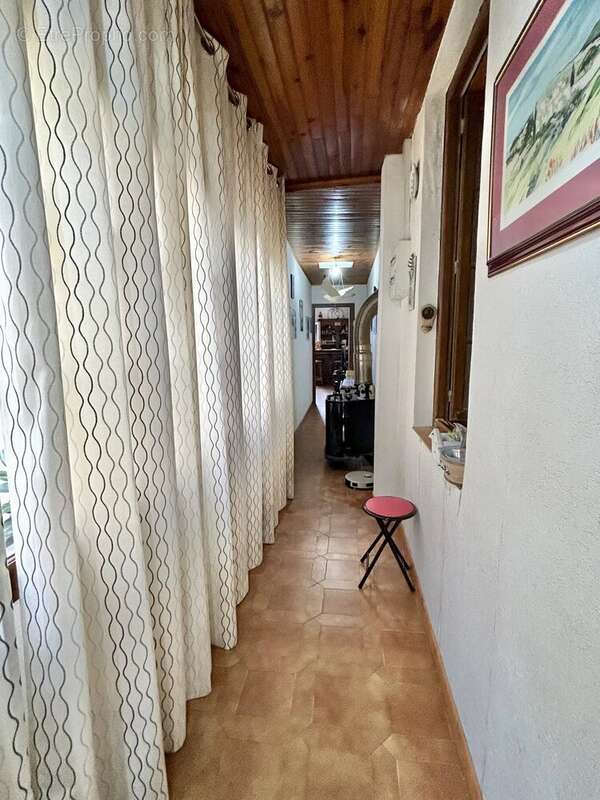 Appartement à PEZILLA-LA-RIVIERE