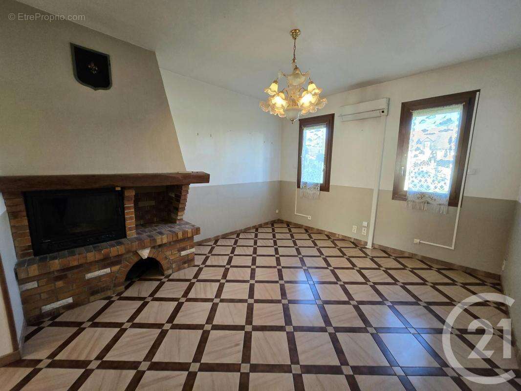 Maison à PONT-SAINTE-MAXENCE