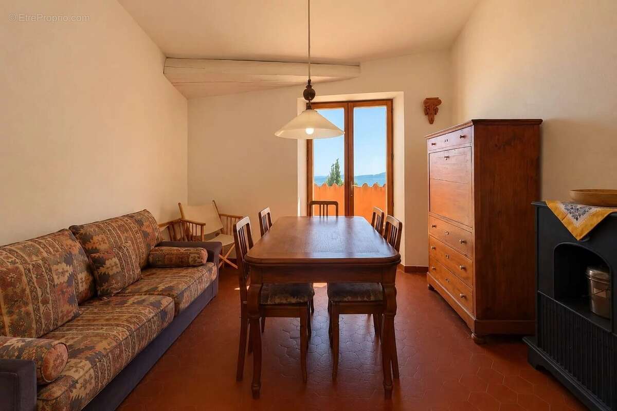 Maison à BORMES-LES-MIMOSAS
