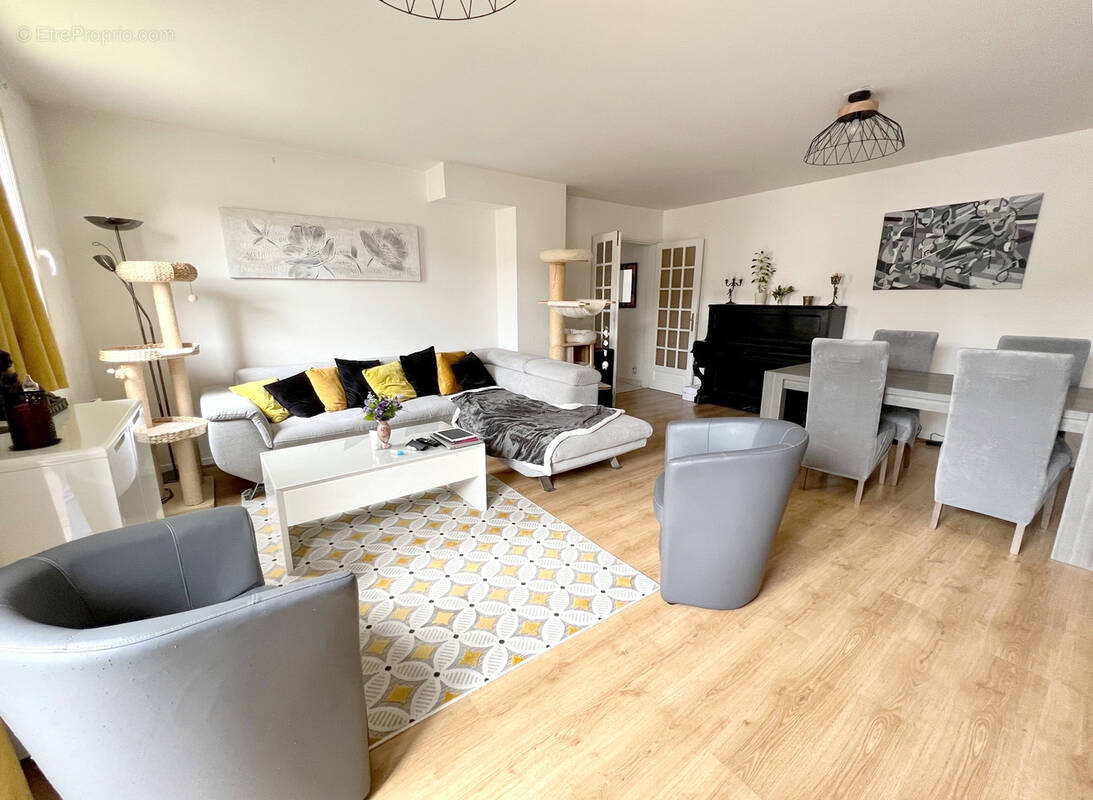 Appartement à HOUDAN