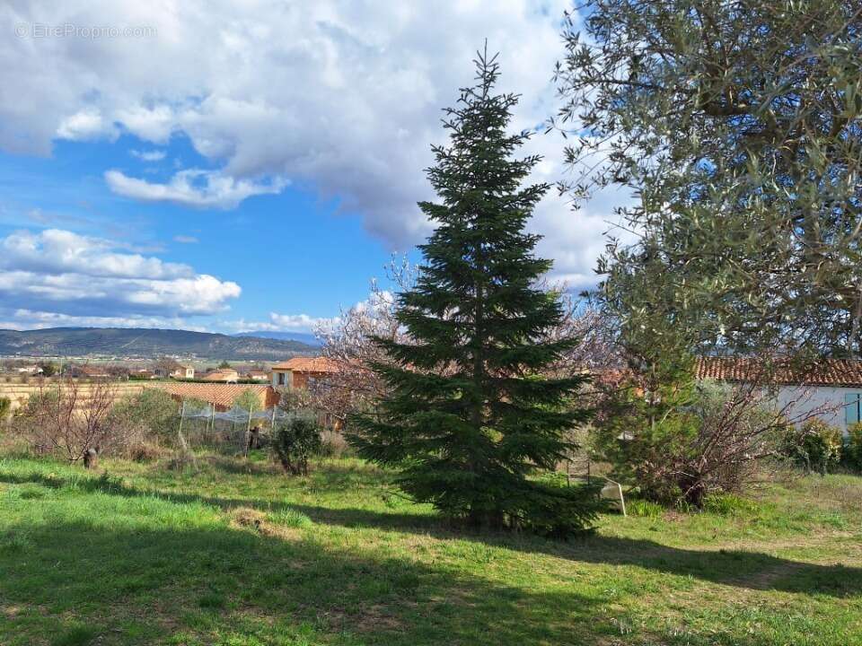 Terrain à VILLENEUVE