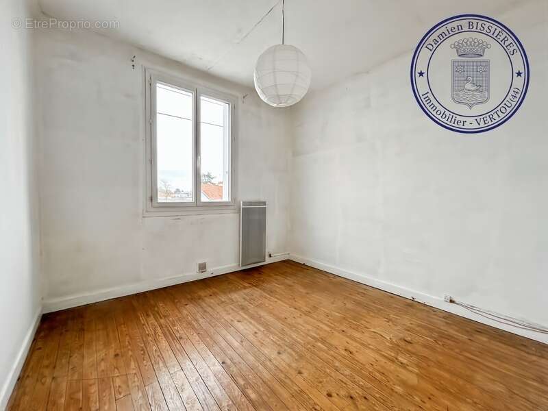  Vue Église Saint-Martin : Maison de ville avec jardin et accord pour surélévation - Rénovation "Zéro carbone" - photo 20