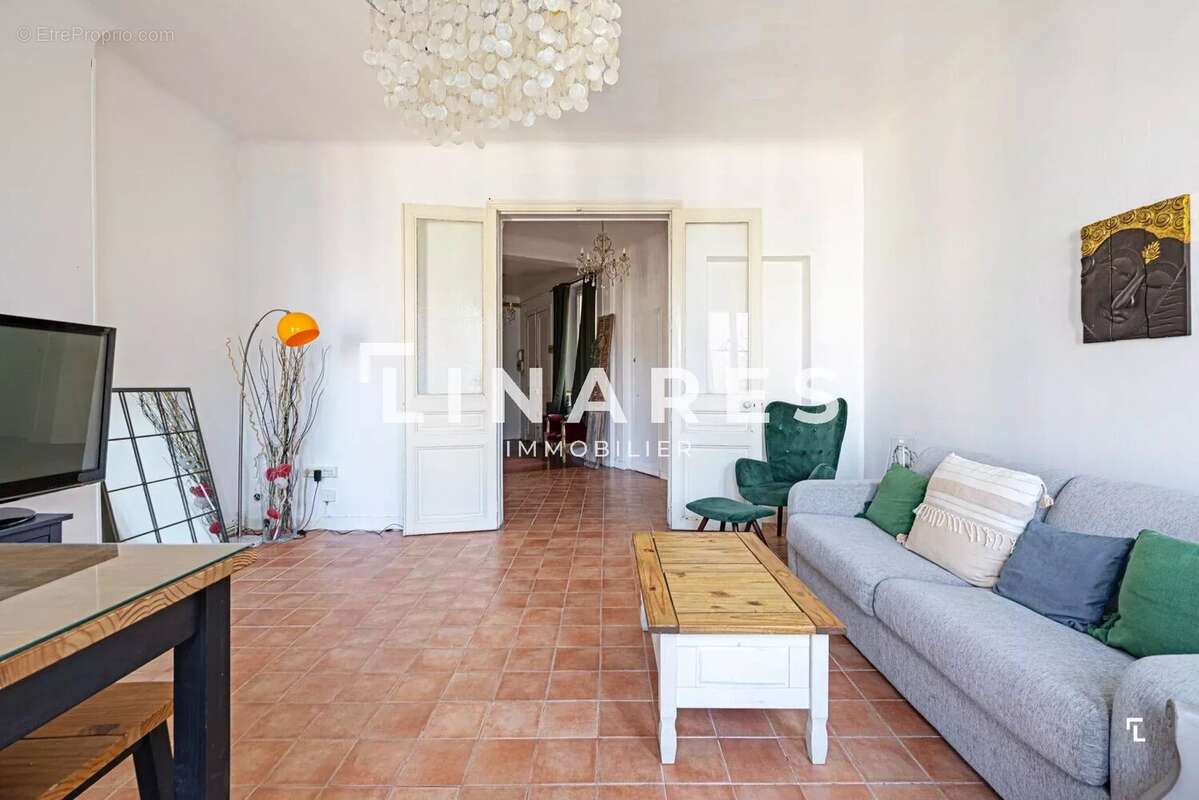 HELENA - Appartement T3 de 105m² - Balcon - 13001 Vieux-Port - photo 9