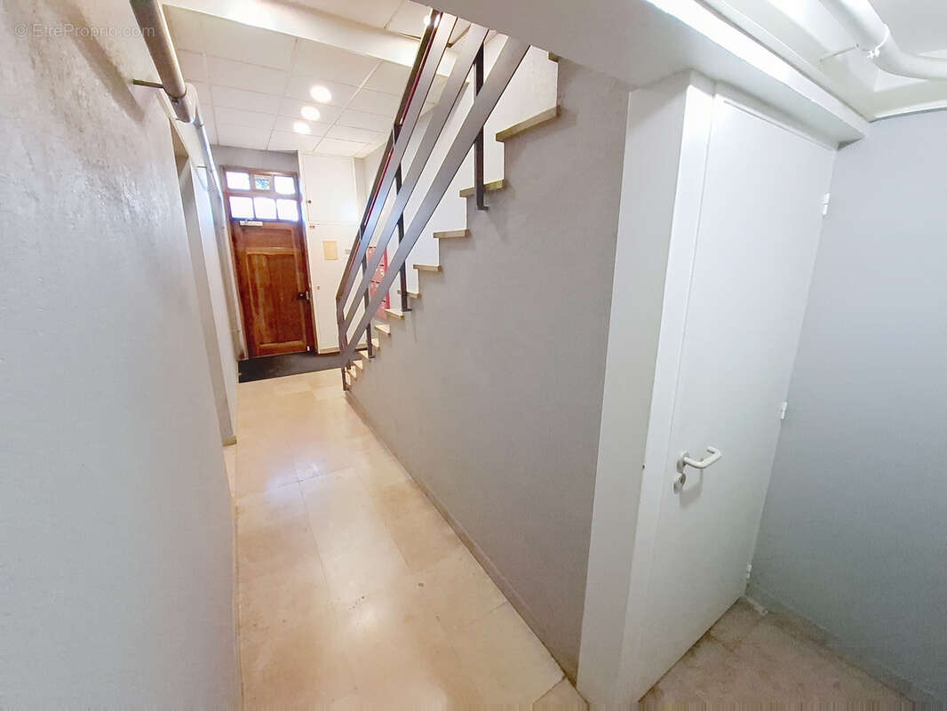 Appartement à SATHONAY-CAMP