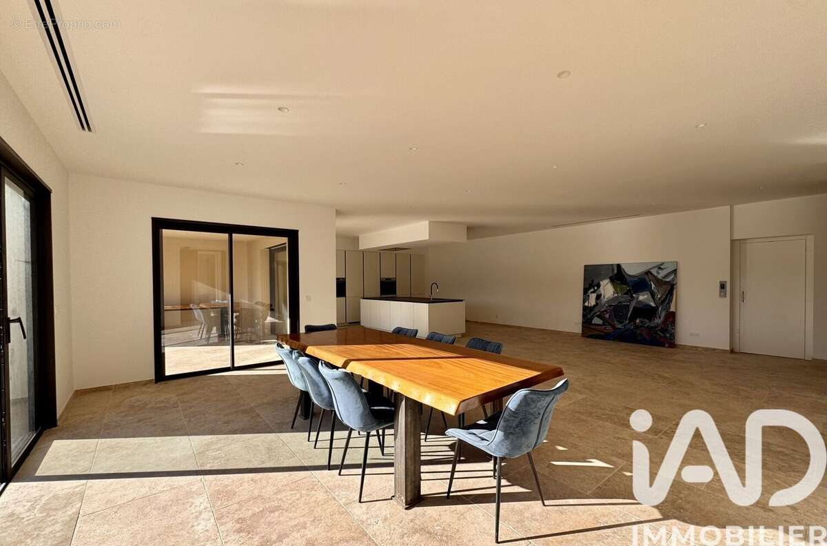 Maison 250 m² à Plan-De-La-Tour  - photo 7