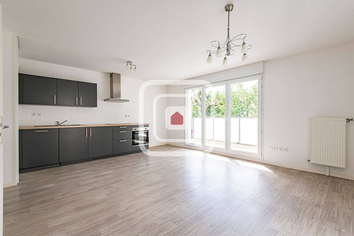 Appartement à BEZANNES