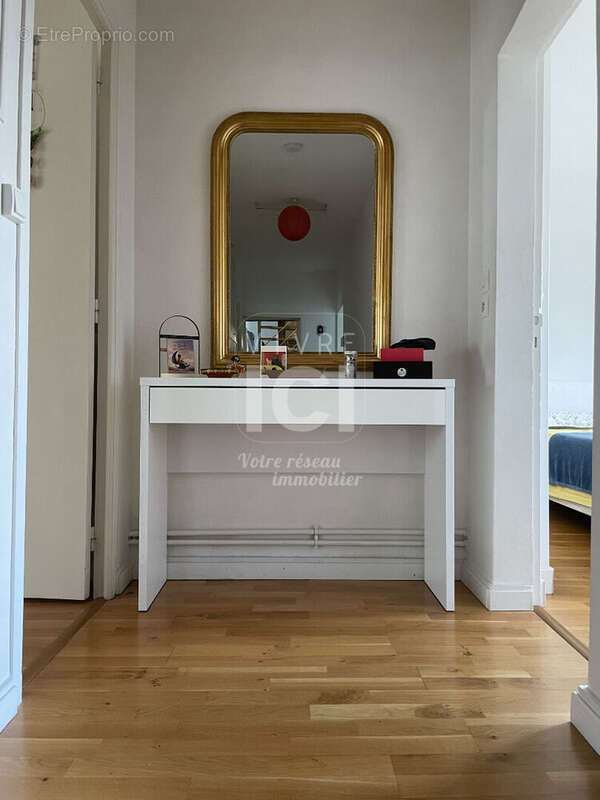 Appartement à AVRILLE