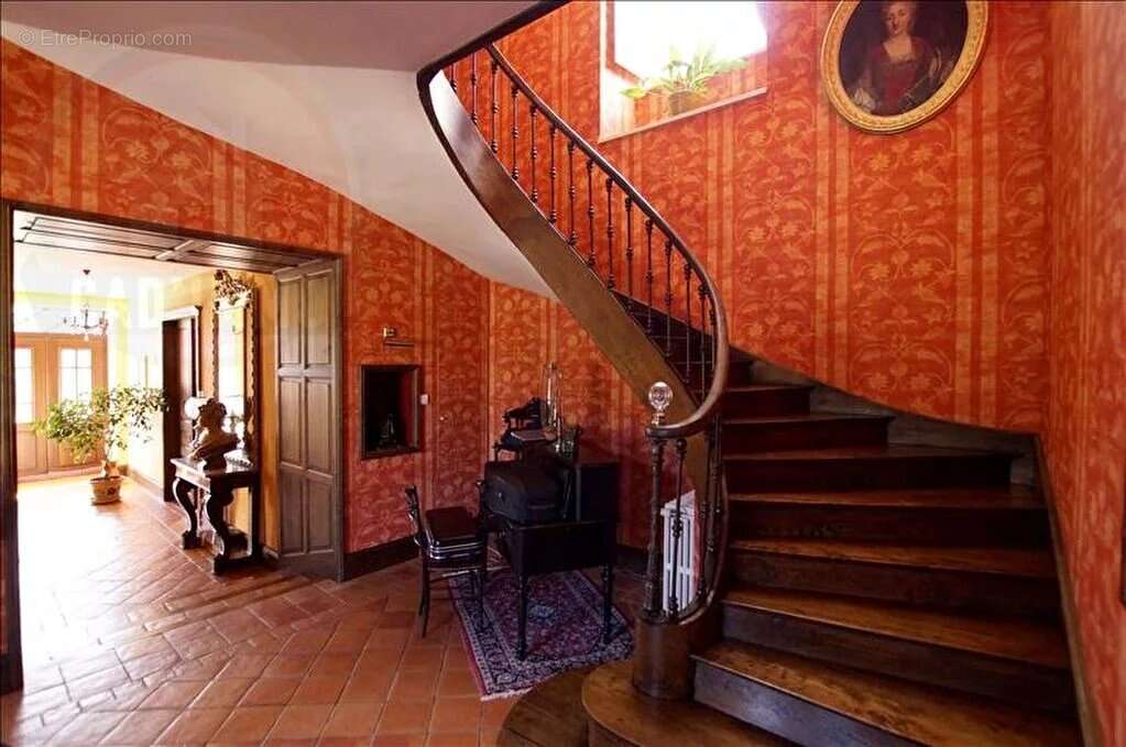 Maison à PRESSIGNAC-VICQ