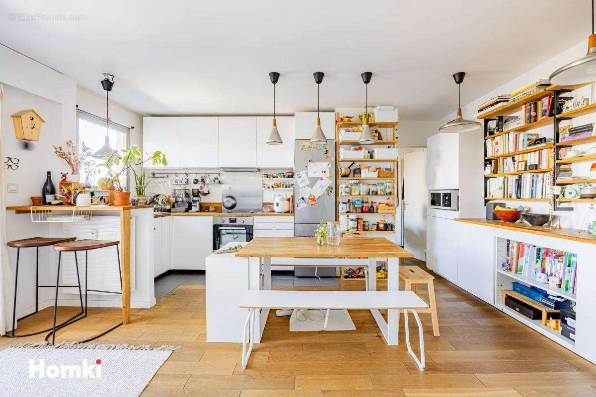 Appartement à PARIS-18E