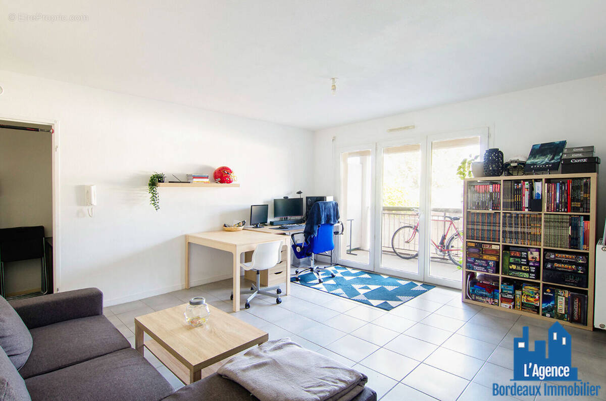 Appartement à VILLENAVE-D'ORNON