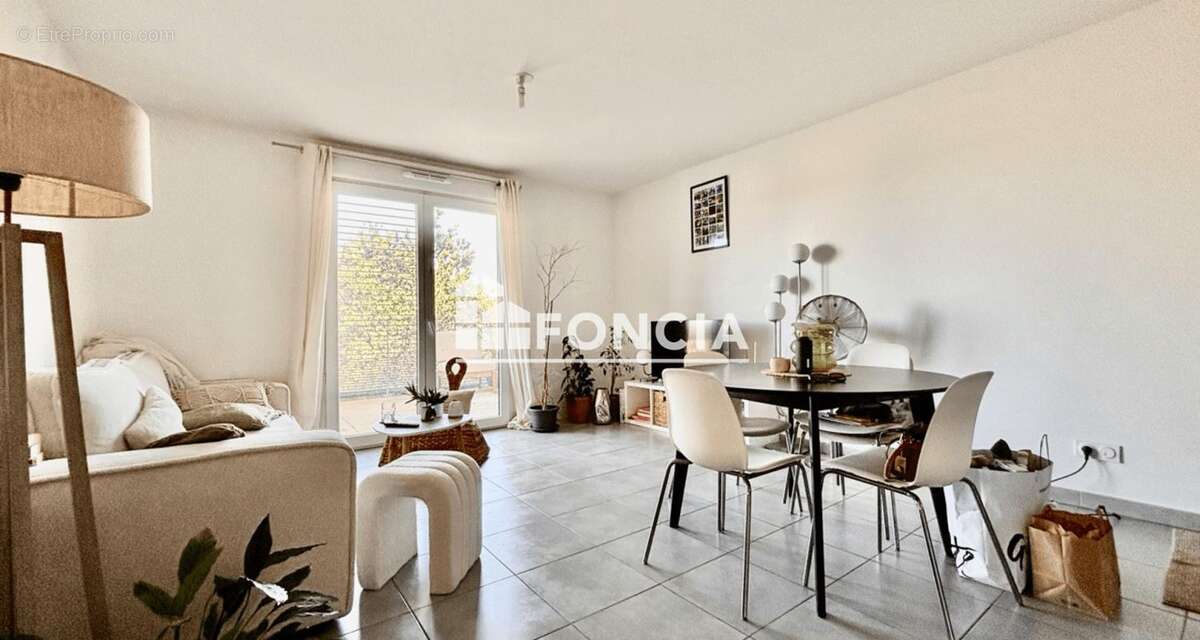 Appartement à SAINT-JEAN-DE-VEDAS