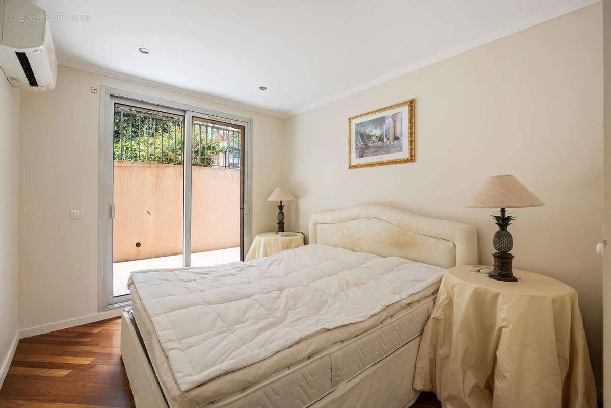 Appartement à ROQUEBRUNE-CAP-MARTIN