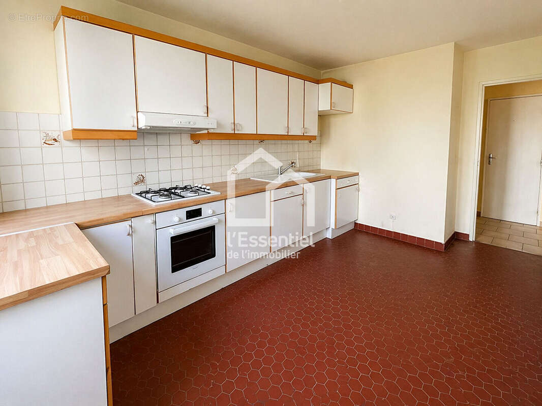 Appartement à VERNEUIL-SUR-SEINE
