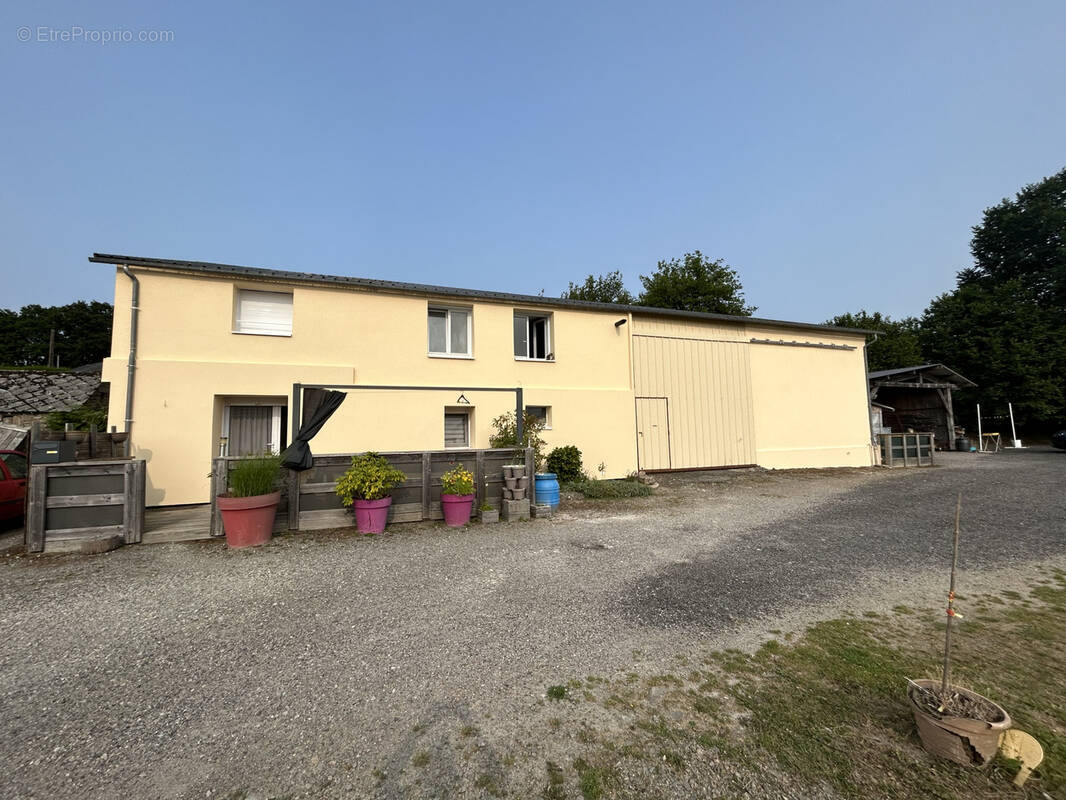 Appartement à EGLETONS