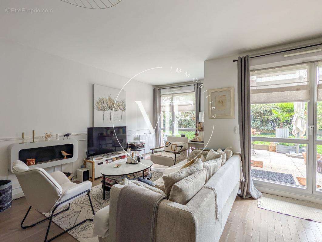 Appartement à NANTERRE