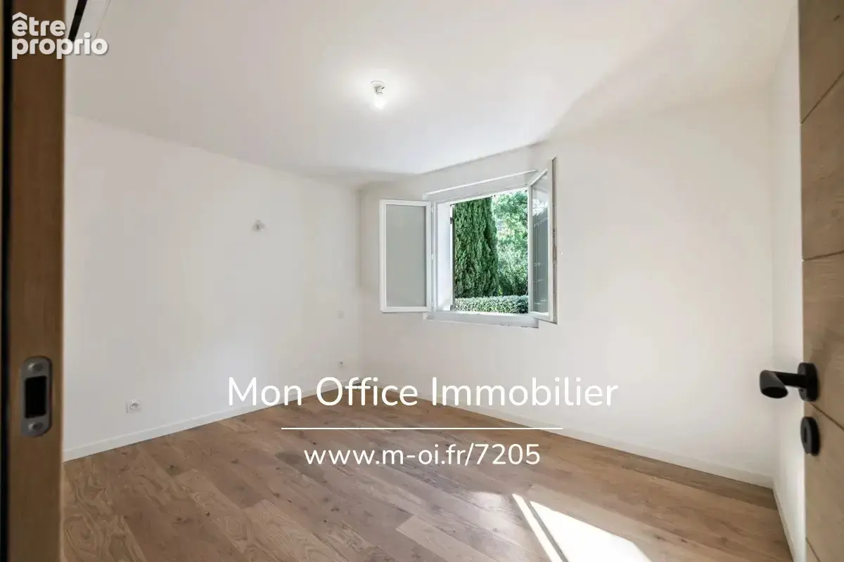 Référence : 7205-VCL - Maison rénovée - Quartier Val Saint-André - 13 100 AIX EN PROVENCE - photo 17
