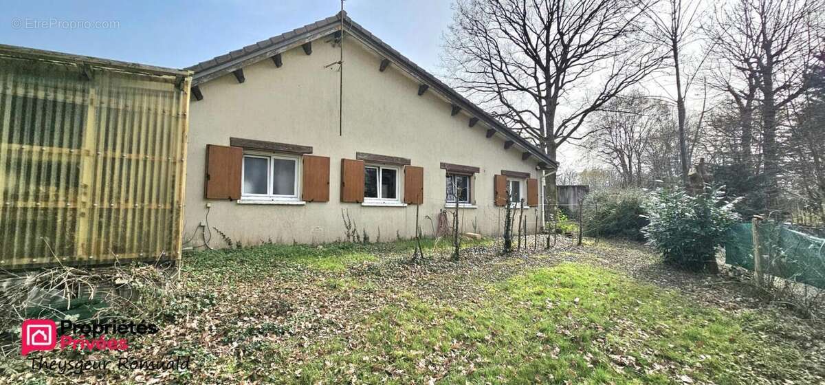 Maison à BAZOCHES-SUR-LE-BETZ